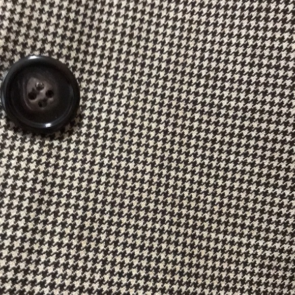 Tan Houndstooth Blazer - Picture 3 of 3